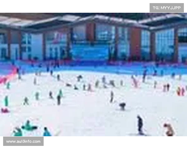 首钢园群明湖雪乐园免费开放，市民体验雪上飞驰快乐